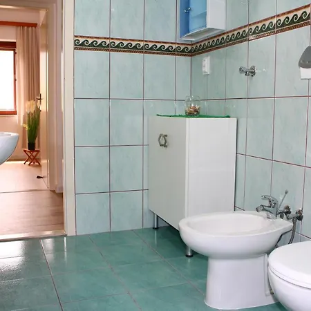 Teraferma 2 アパート コミジャ